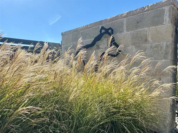 2070 Hidden Bluff Ct, Aledo, TX 76088