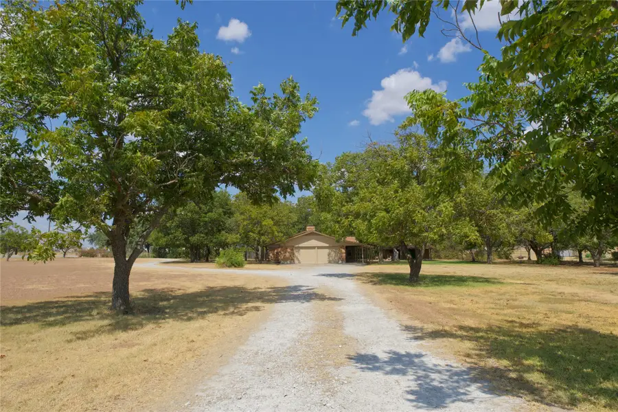 697 N Fm 373, Muenster, TX 76252 - #2