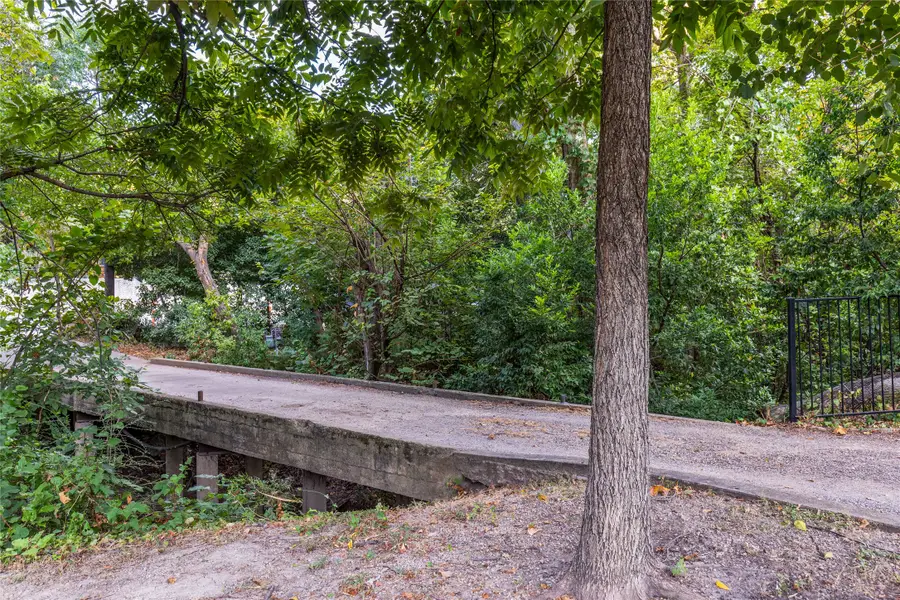 737 N Hampton Road, Dallas, TX 75208 - #3