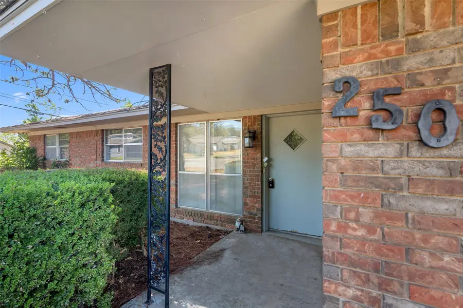 2500 W Elm Street, Denison, TX 75020 - #2