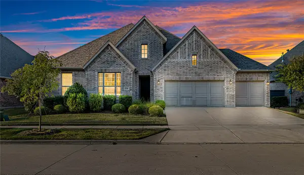 829 Boardwalk Way, Little Elm, TX 76227