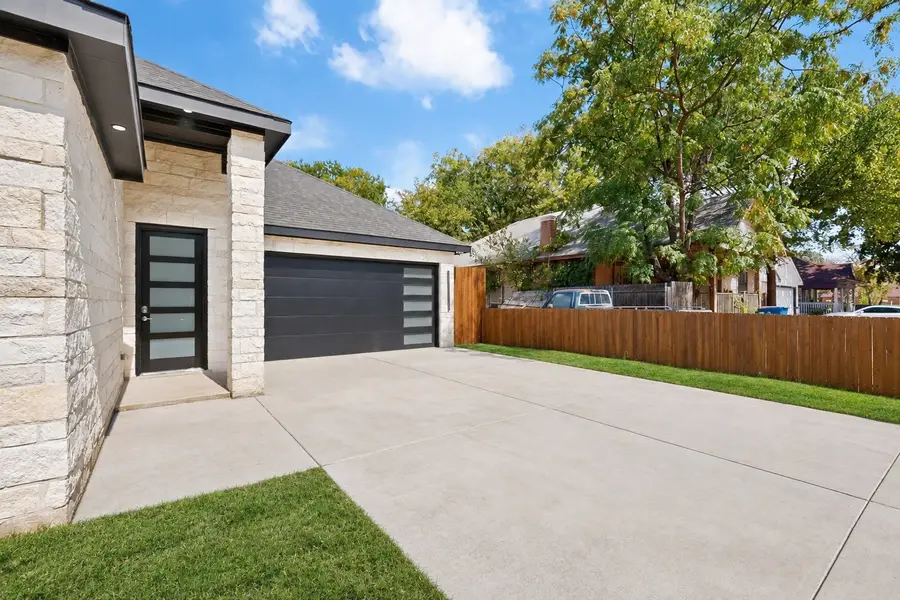 1717 Pear Street, Dallas, TX 75215 - #3