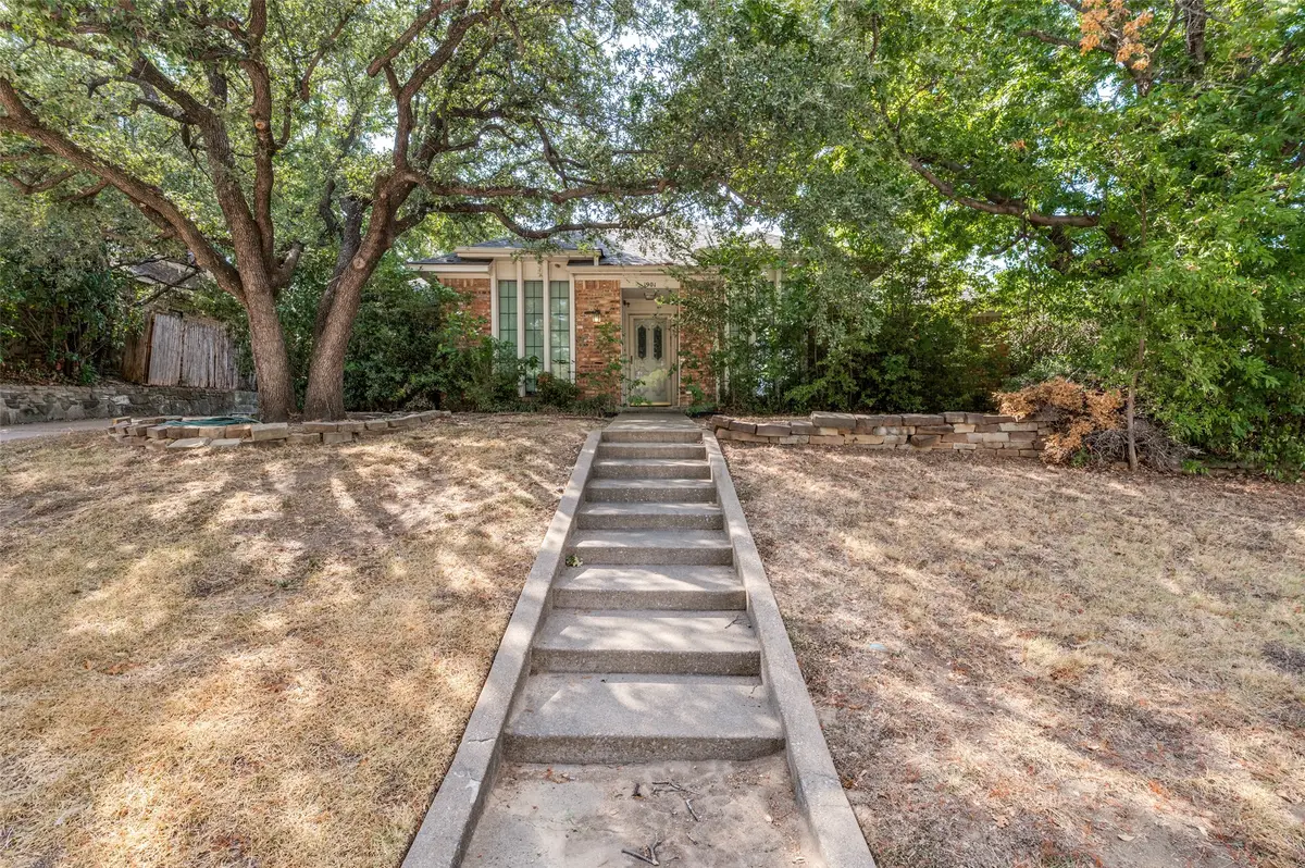1901 Wedgewood Drive, Grand Prairie, TX 75050 - #1