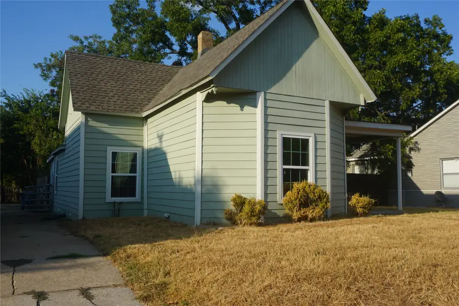127 E Hull Street, Denison, TX 75021 - #2