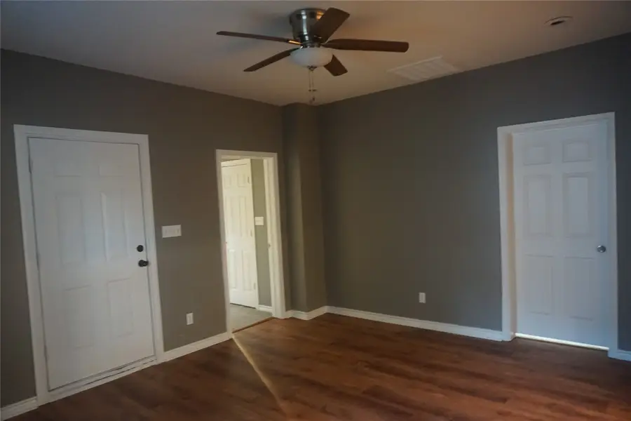 127 E Hull Street, Denison, TX 75021 - #3