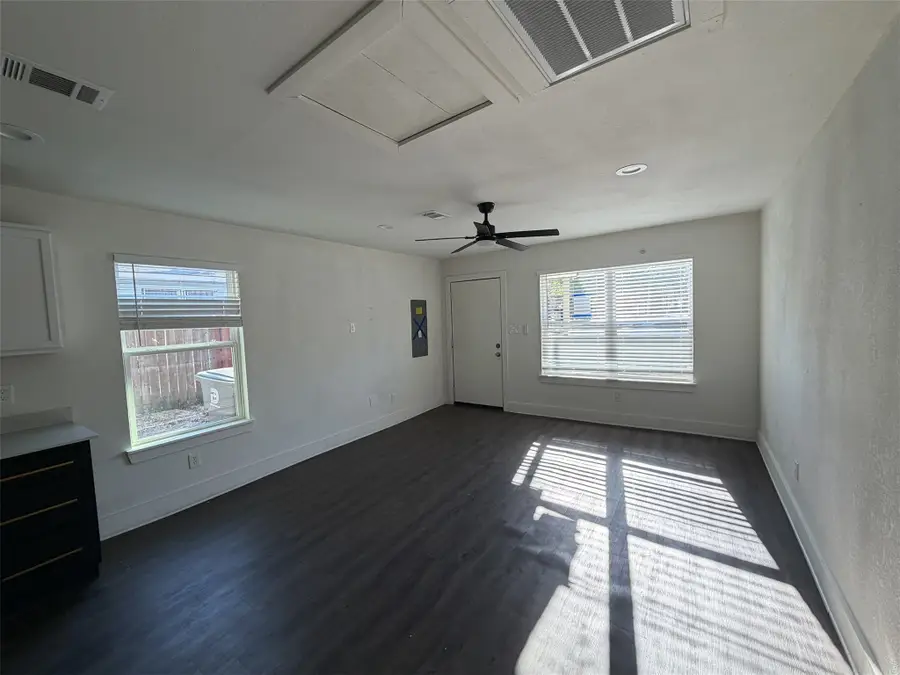 400 Lansing Street, Dallas, TX 75203 - #3
