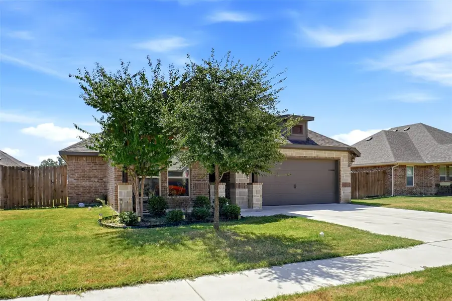 952 Sam Street, Springtown, TX 76082 - #2