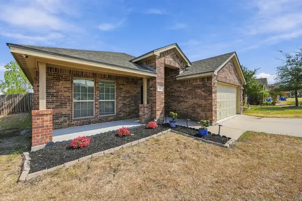 9208 Arlene Drive, White Settlement, TX 76108