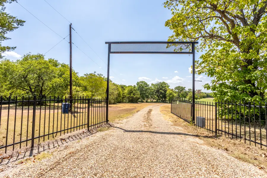 2300 W Main Street, Lancaster, TX 75146 - #2