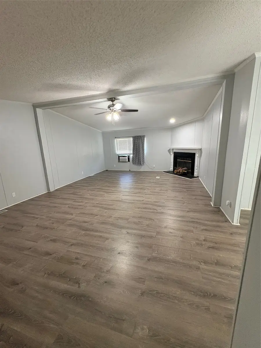 426 E Mckinley Avenue, Haughton, LA 71037 - #3