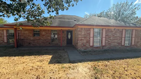 700 Becky Lane, Kaufman, TX 75142