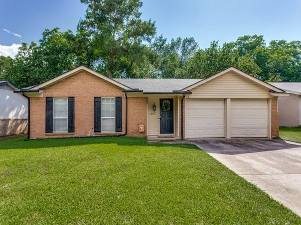 809 Meadowlark Drive, Mansfield, TX 76063