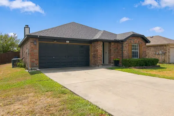 849 Canyon Cove Drive, Burleson, TX 76028