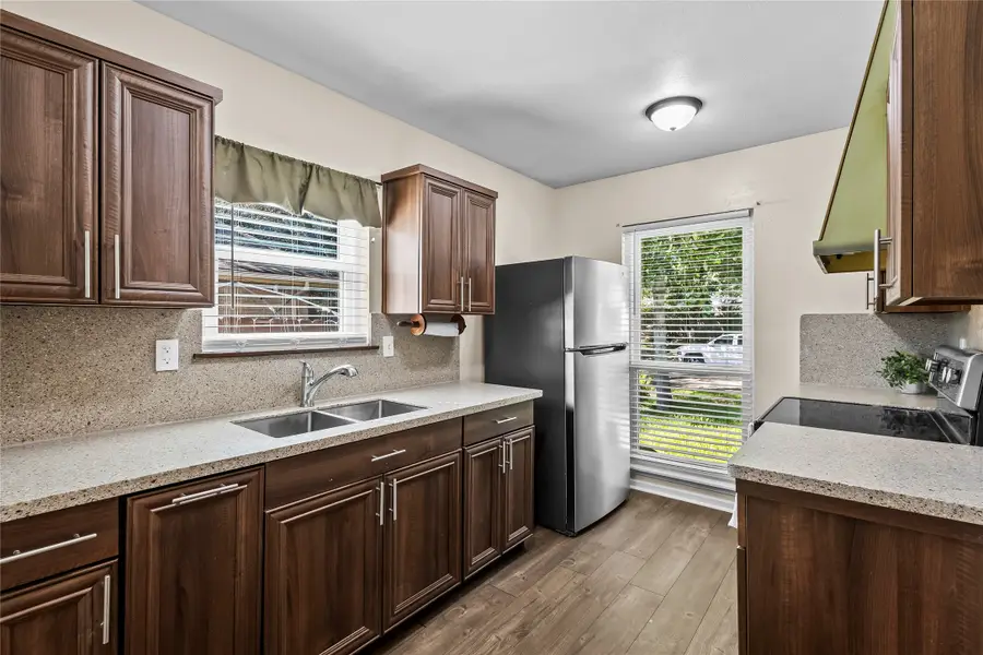 3505 S Columbine Lane, Grand Prairie, TX 75052 - #2