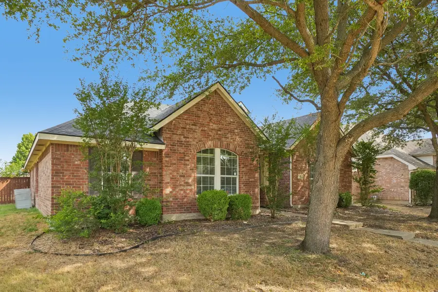 517 Azalea Drive, Glenn Heights, TX 75154 - #2