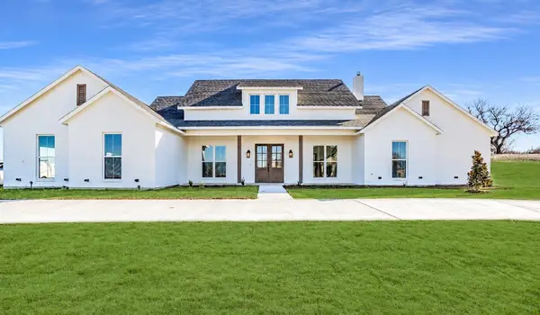 151 Tres Vistas Court, Cresson, TX 76035