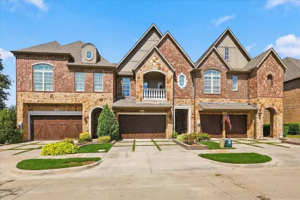 2809 Creekway Drive, Carrollton, TX 75010