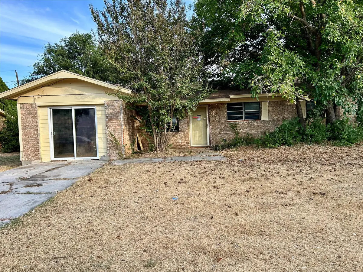 508 Parkway Drive, Brownwood, TX 76801 - #1