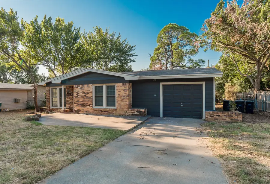 6216 Windermere Place, Fort Worth, TX 76112 - #2