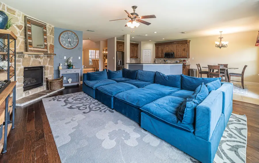 3039 Rosina, Grand Prairie, TX 75054 - #2