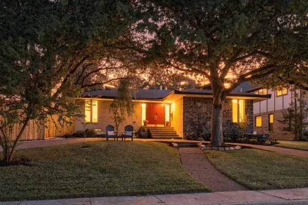9307 Crestedge Drive, Dallas, TX 75238