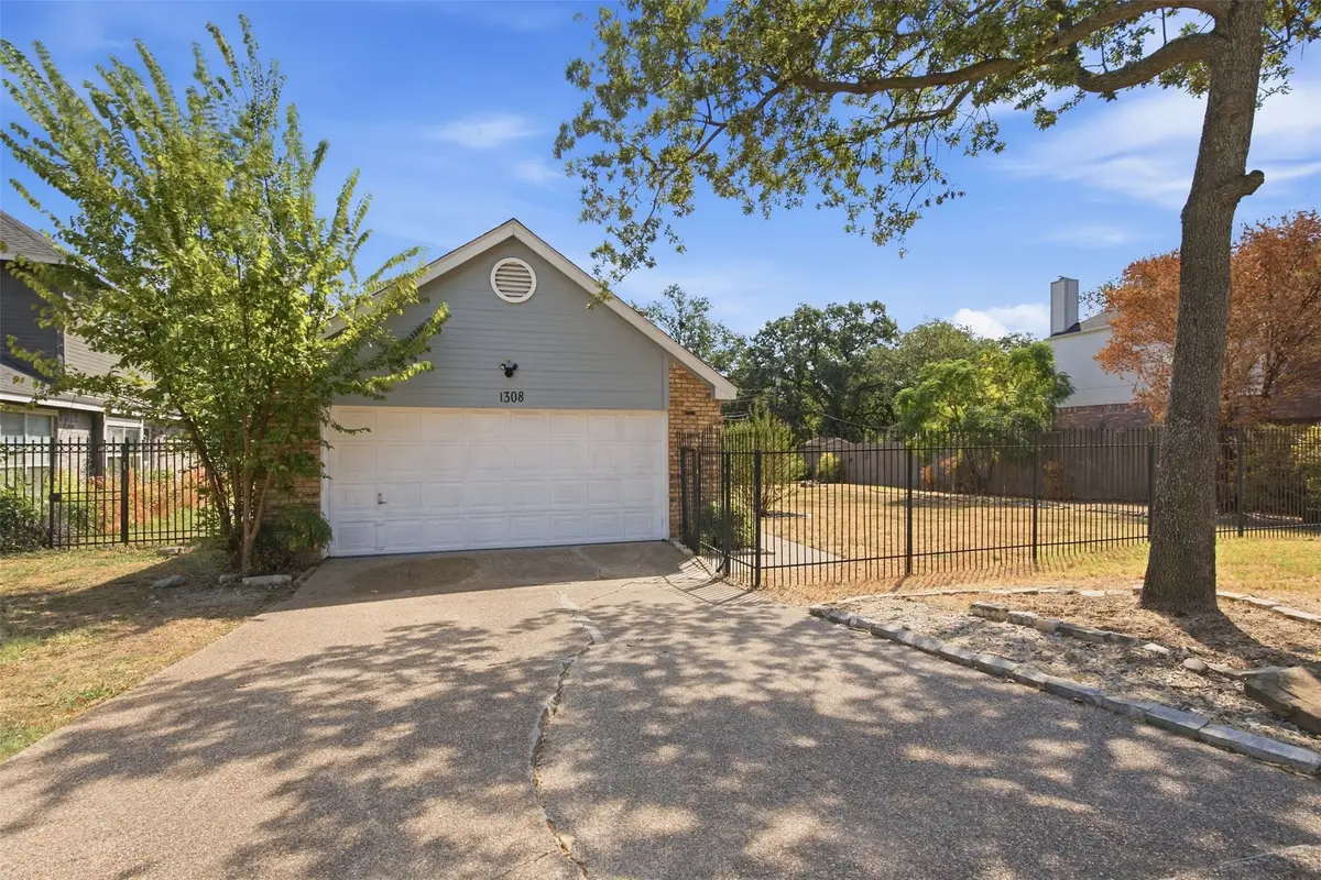 1308 Carver Lane, Irving, TX 75061 - #1