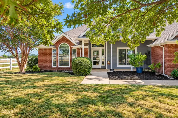 621 Old Stoney Court, Ponder, TX 76259