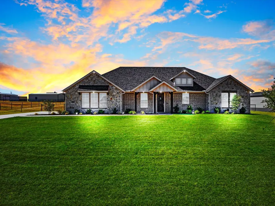 142 Lonicera Lane, Paradise, TX 76073 - #2