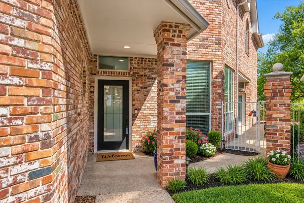 529 Loch N Green Trail, Arlington, TX 76012