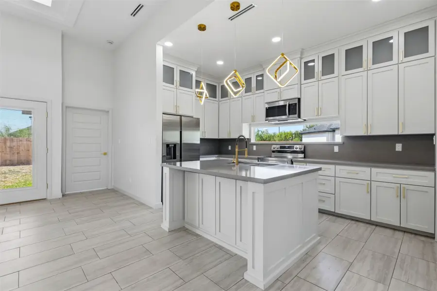 2806 E Retama Avenue, Hidalgo, TX 78557 - #3