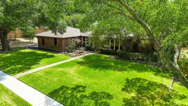 541 Briarglen Drive, Coppell, TX 75019
