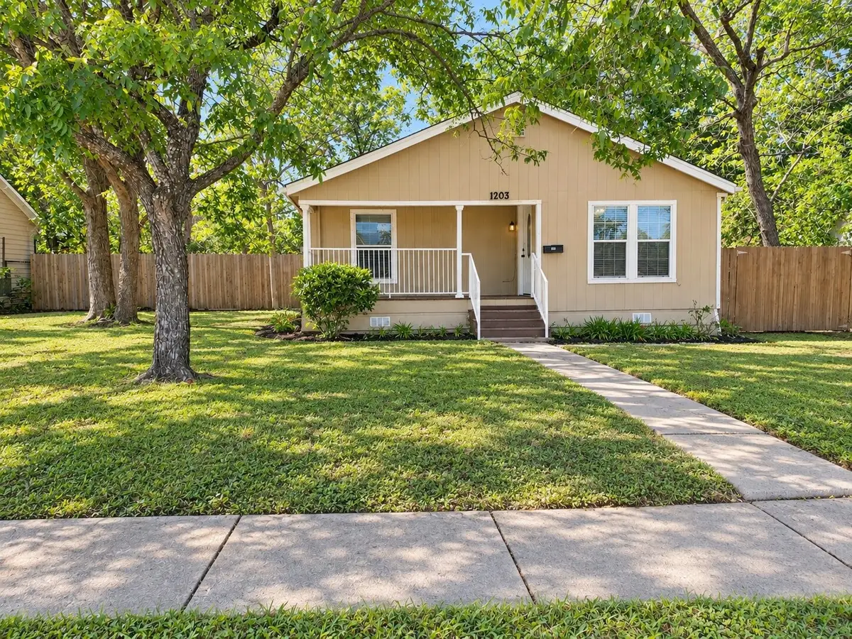 1203 N College Street, McKinney, TX 75069 - #1