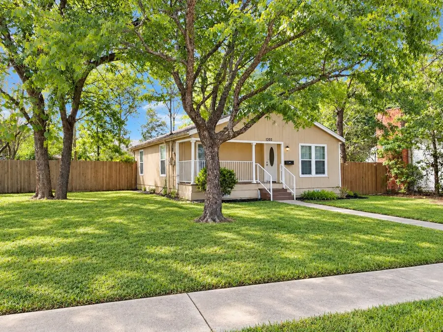 1203 N College Street, McKinney, TX 75069 - #2