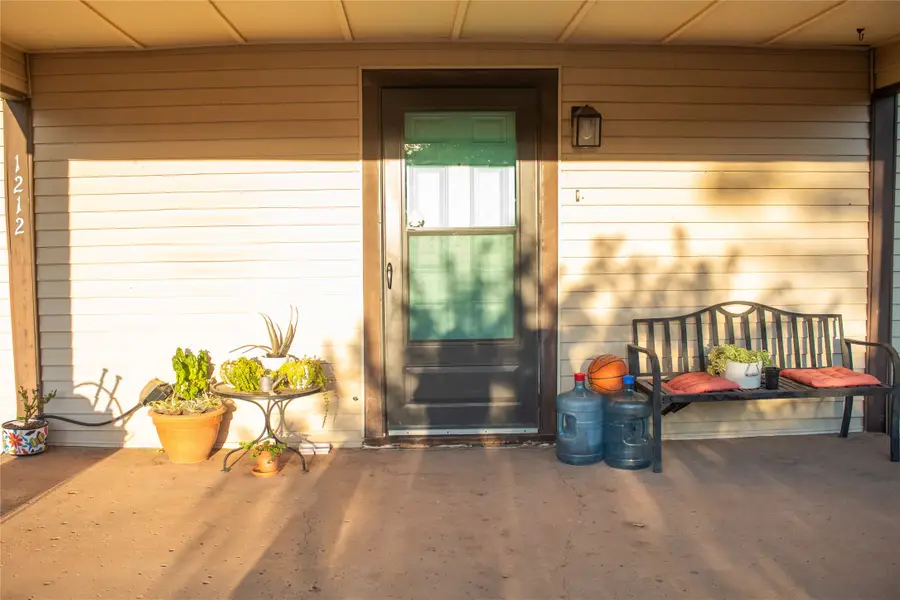 1212 Avenue Avenue N, Anson, TX 79501 - #2