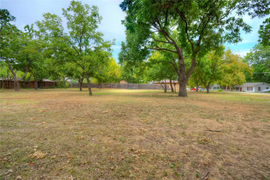 310 Blevins Street, Grapevine, TX 76051 - #3