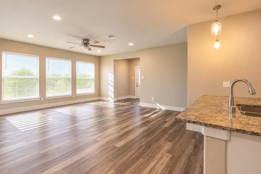 600 N Garrett Avenue, Garrett, TX 75119 - #2