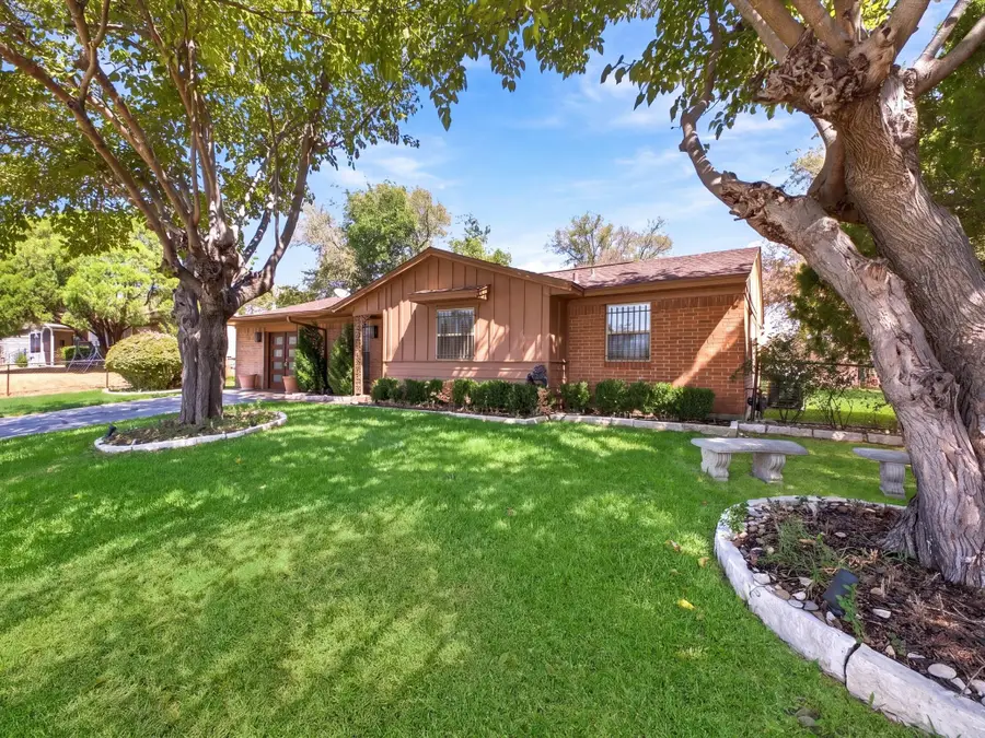 1041 Tuskegee Street, Grand Prairie, TX 75051 - #2