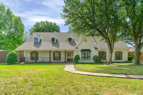 3511 Woodcrest Court, Colleyville, TX 76034