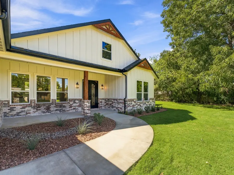 1810 Carpenter Street, Bridgeport, TX 76426 - #3