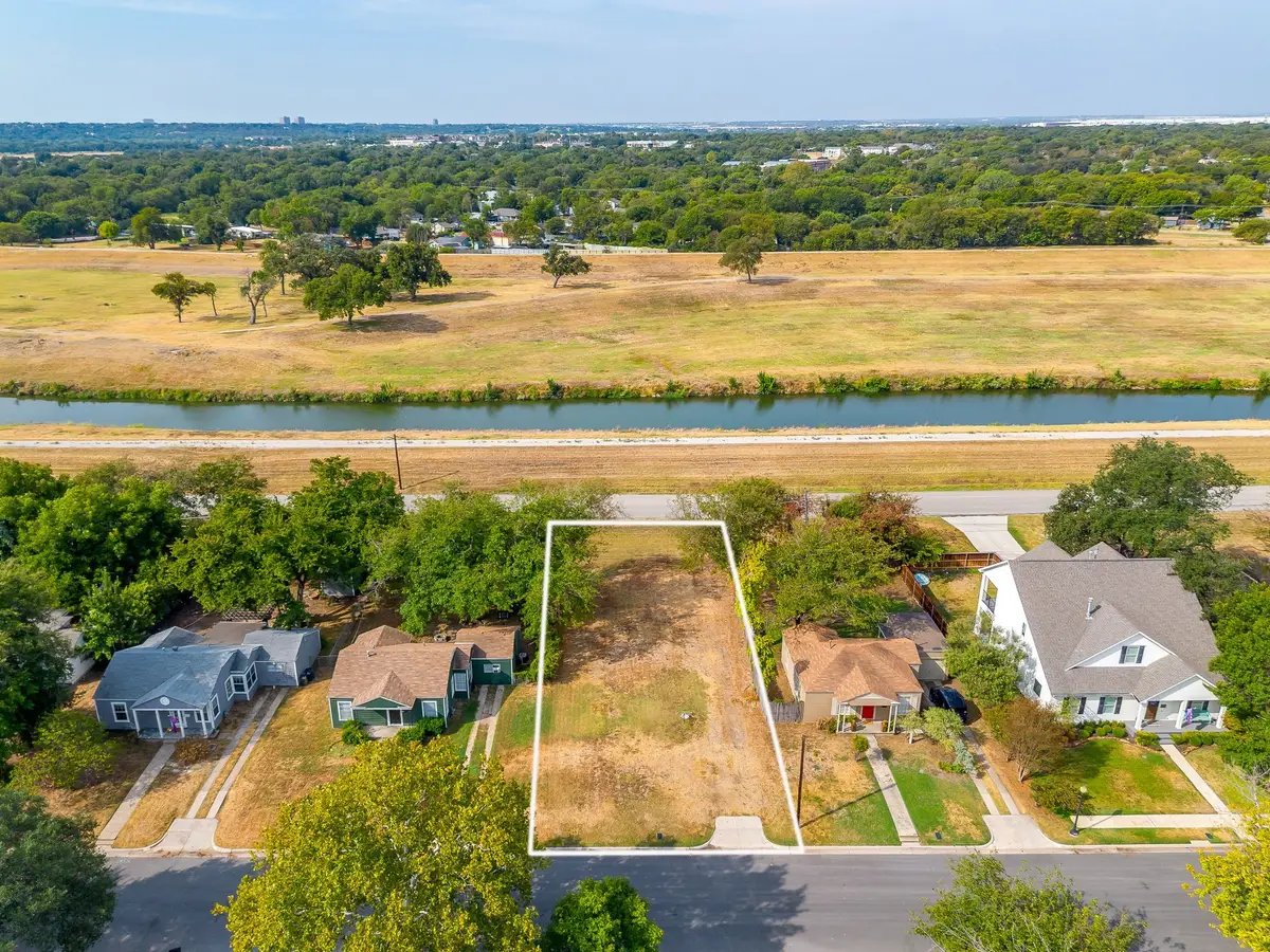 825 Edgefield Road, Fort Worth, TX 76107 - #1