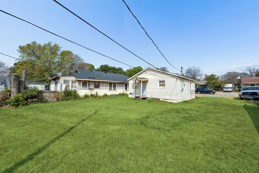 1224 E Morningside Drive, Fort Worth, TX 76104 - #3
