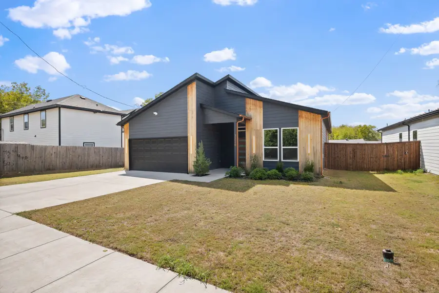 3220 Houston Street, Greenville, TX 75401 - #3