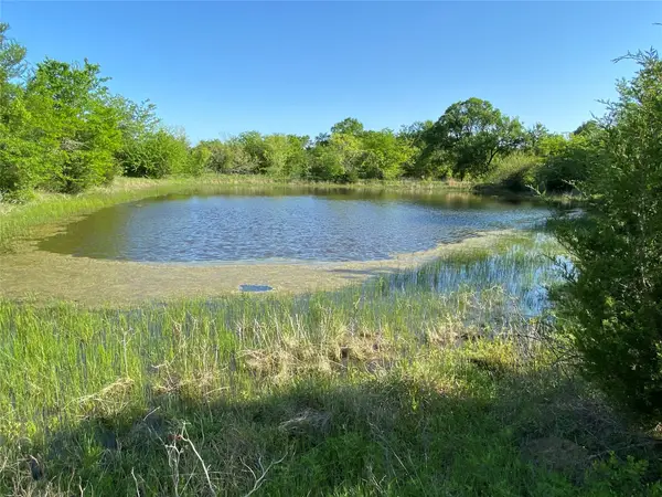 1885 NW Cr 2162, Barry, TX 75102
