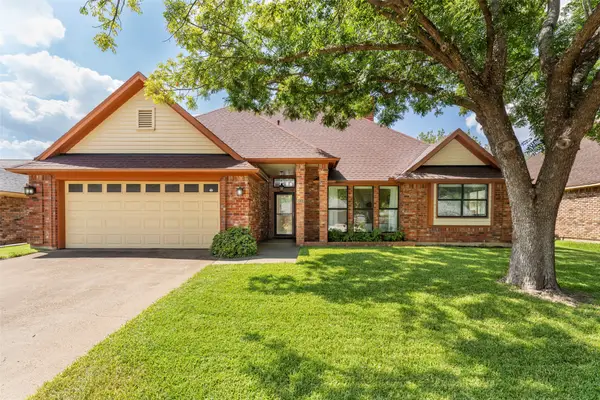 5006 Andalusia Trail, Arlington, TX 76017
