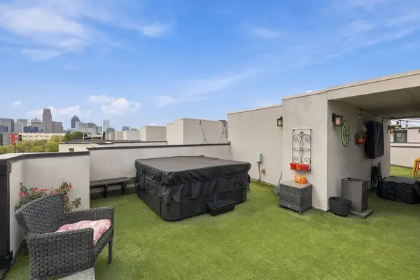 3816 Roseland Avenue #D300, Dallas, TX 75204