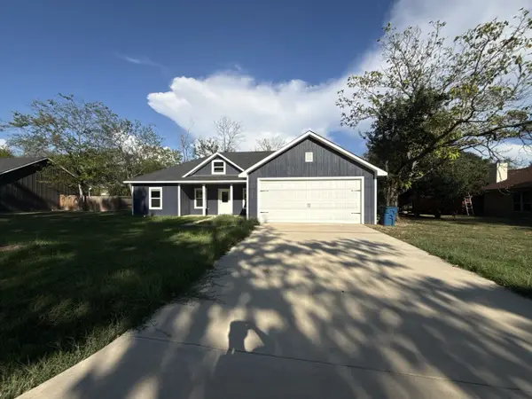 180 N Oak Place, Van, TX 75790