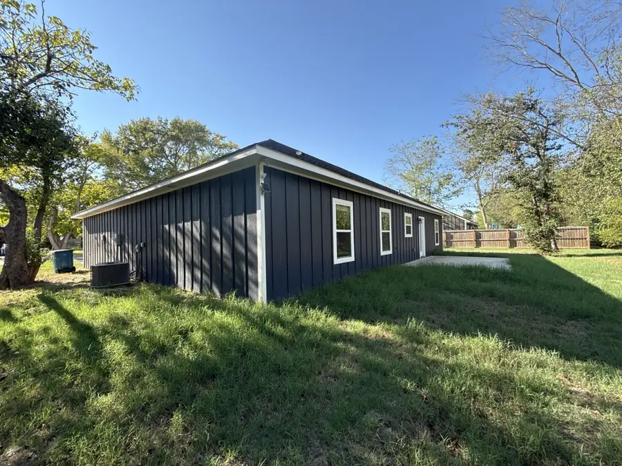 180 N Oak Place, Van, TX 75790 - #2