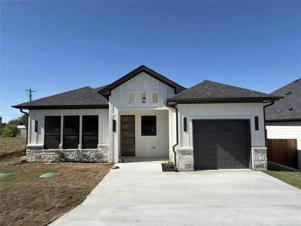 3414 Brazos River Drive, Granbury, TX 76048