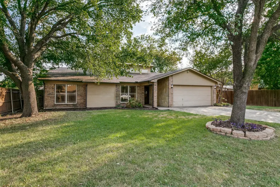 904 Dewey Scott Street, Benbrook, TX 76126 - #2