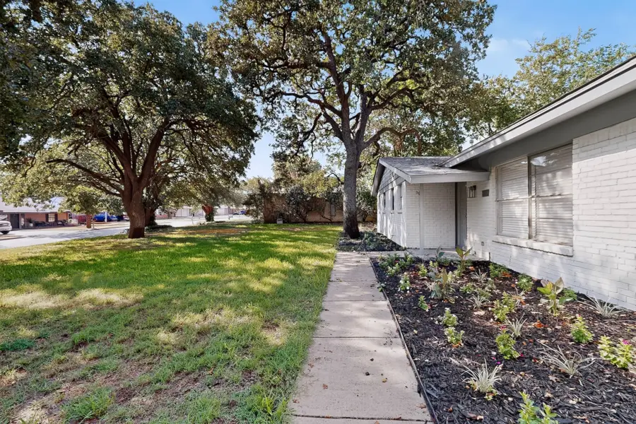 341 Arcadia Street, Hurst, TX 76053 - #3